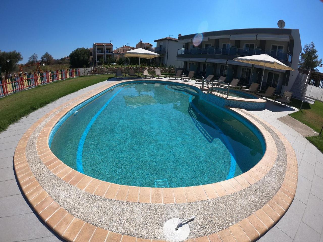 Finikas Garden Beach Resort Nikiti Nikiti (Sithonia) Exterior foto