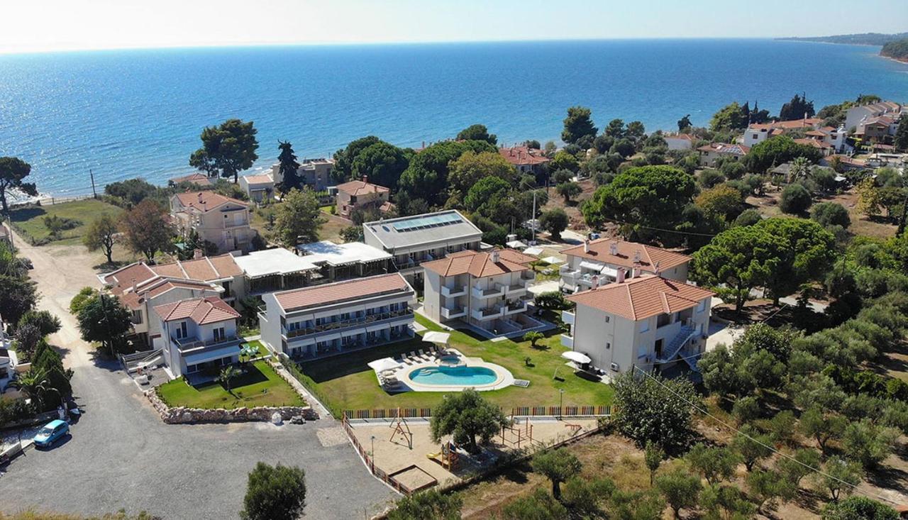 Finikas Garden Beach Resort Nikiti Nikiti (Sithonia) Exterior foto